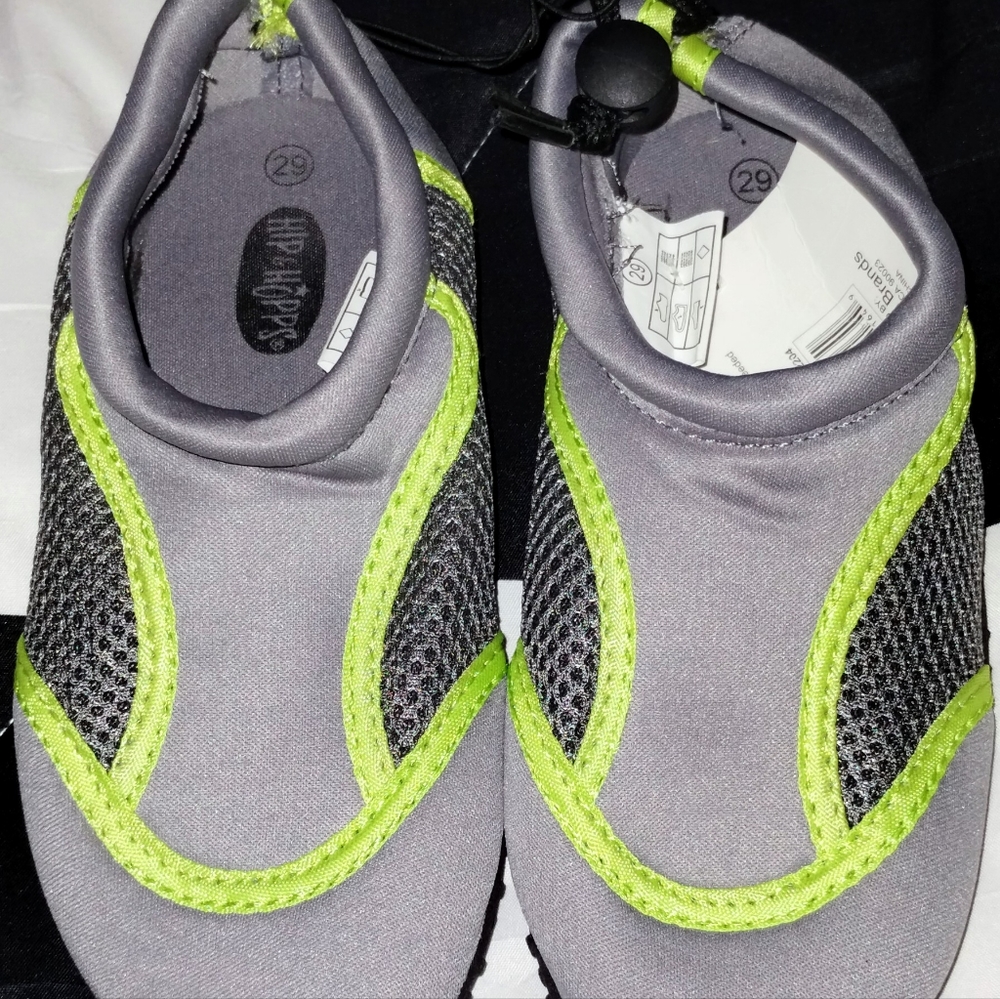 NWT Kids Water/ Swim Shoes Size 11 - Picture 2 of 4